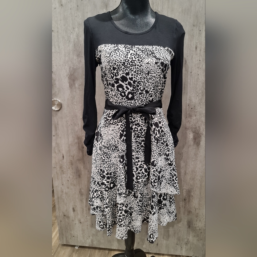 DKNY DONNA KARAN NEW YORK SILK BLEND DRESS SIZE 4 EUC